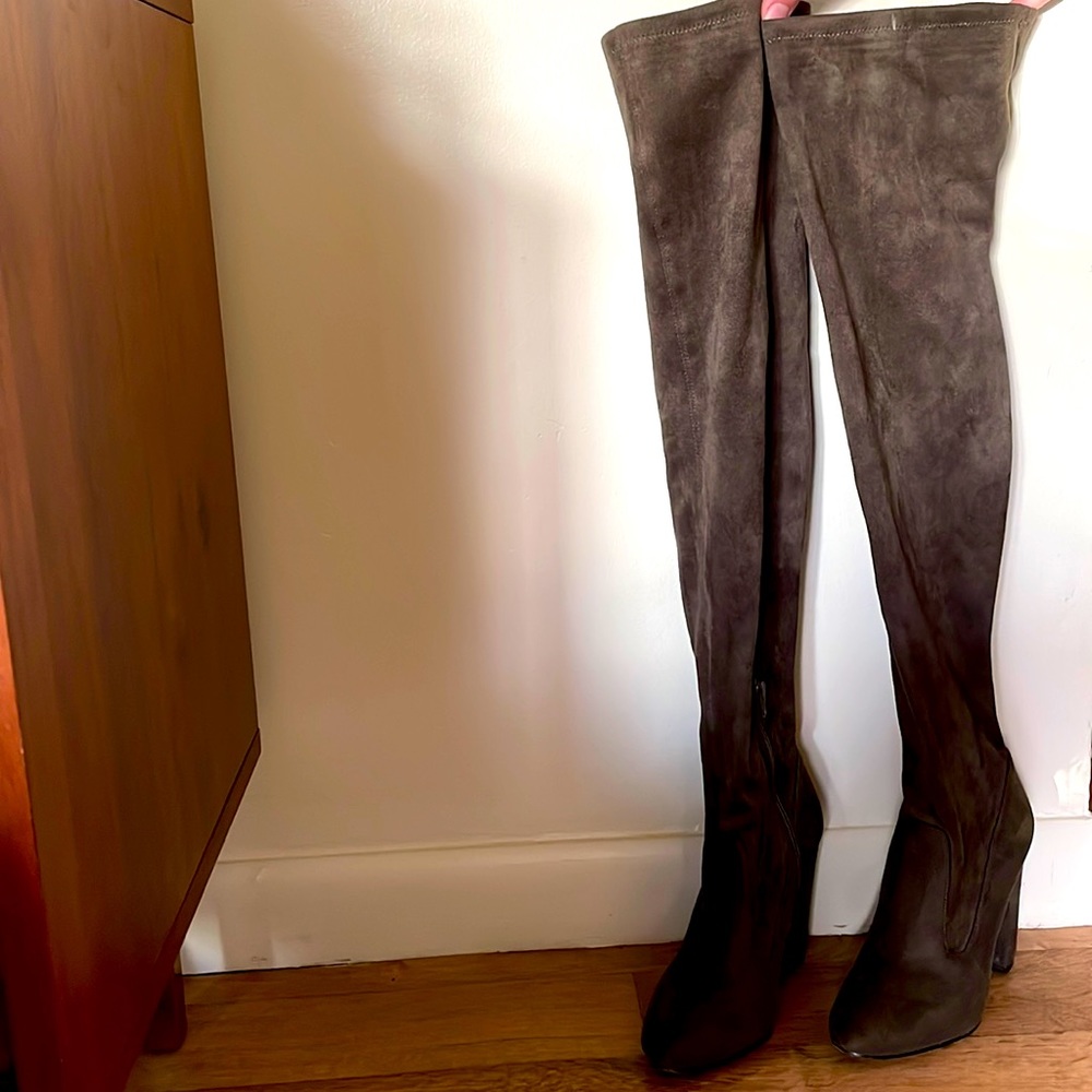 Aldo Thigh High Swayed boots. Dark Olive. Size 7.5 Womens. Gently used.